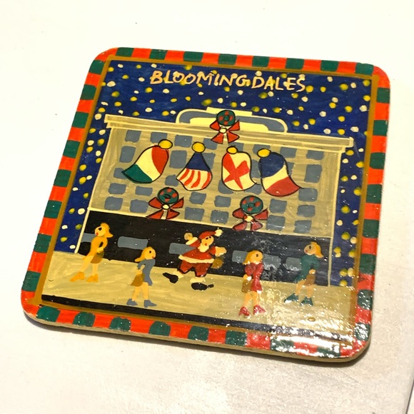 Vintage Bloomingdale's Drink Coasters (6) NYC Christmas Scenes In Lacquer Box - Picture 10 of 14